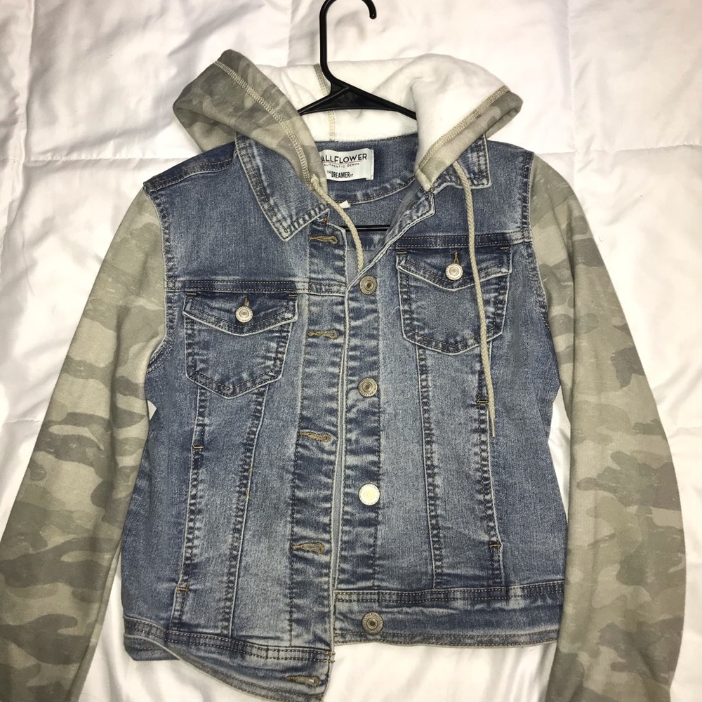 BRAND NEW jean jacket